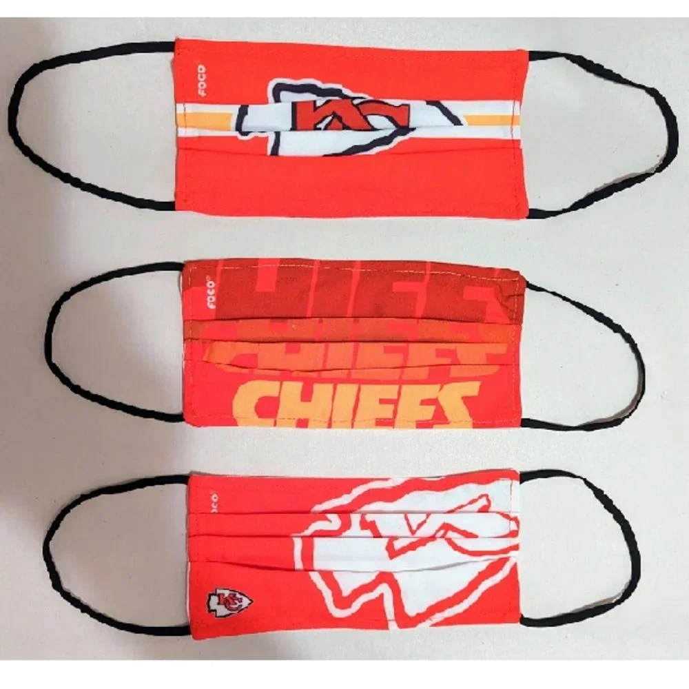 🏈🆕 THREE KANSAS CITY CHIEFS PLEATED FACE COVER - NFL - UNISEX